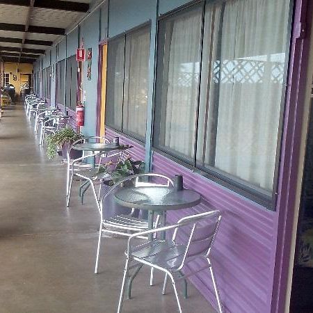 Reef Gardens Motel Просерпайн Екстериор снимка