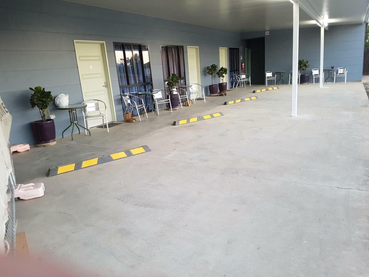 Reef Gardens Motel Просерпайн Екстериор снимка